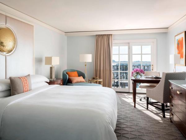 The Ritz-Carlton, Marina del Rey : photo 1 de la chambre chambre avec lit king-size et balcon - vue sur port de plaisance 