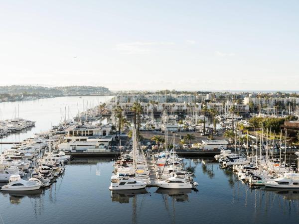 The Ritz-Carlton, Marina del Rey : photo 3 de la chambre chambre avec lit king-size et balcon - vue sur port de plaisance 