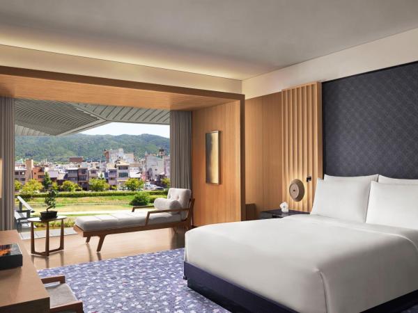 The Ritz-Carlton Kyoto : photo 3 de la chambre suite kamogawa