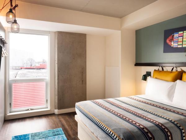 Moxy Halifax Downtown : photo 2 de la chambre chambre lit queen-size 