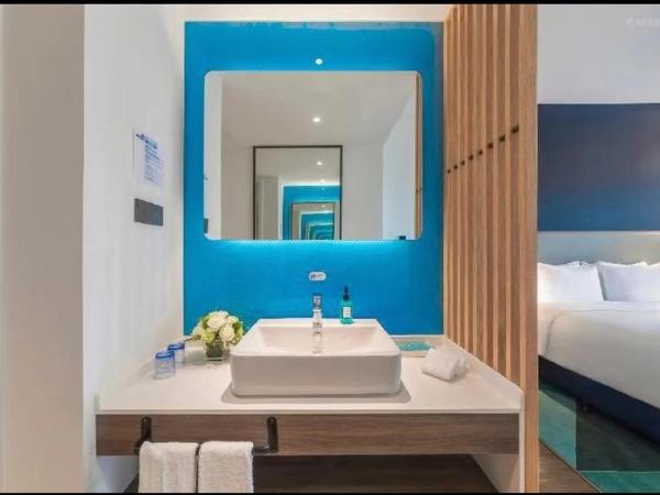 Holiday Inn Express Qingdao Chengyang Central, an IHG Hotel : photo 1 de la chambre chambre standard