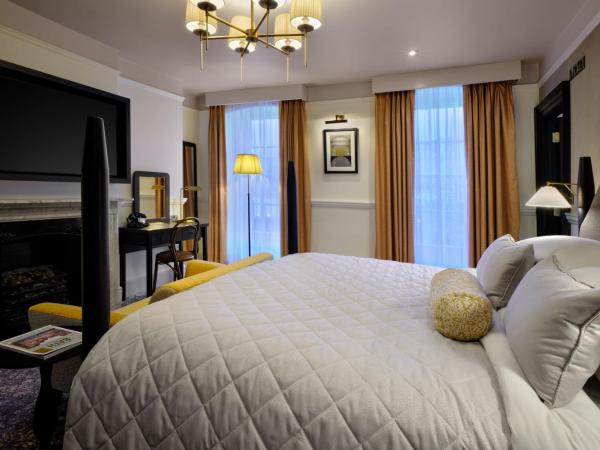 Abbey Hotel Bath, a Tribute Portfolio Hotel : photo 1 de la chambre chambre cinématographie avec 1 lit king-size