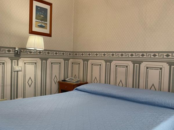 City Hall : photo 4 de la chambre chambre double - vue sur jardin