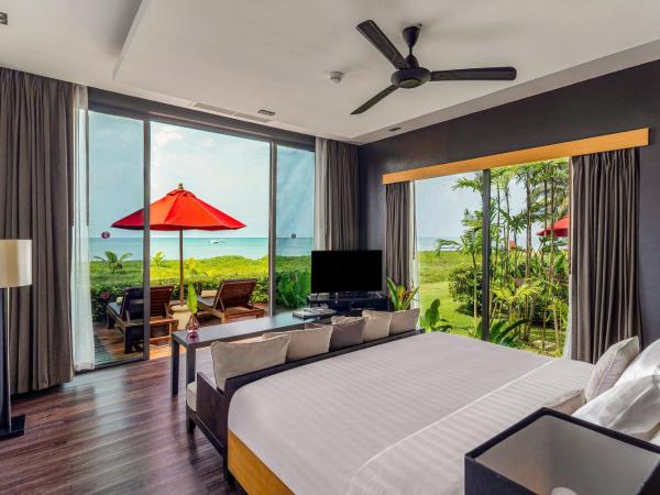 Ramada Resort by Wyndham Khao Lak : photo 1 de la chambre villa lit king-size - côté océan 