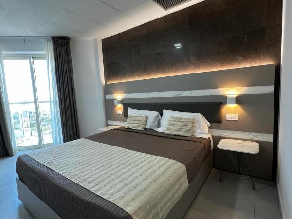 Mediterranea Hotel & Convention Center : photo 1 de la chambre chambre double supérieure avec balcon