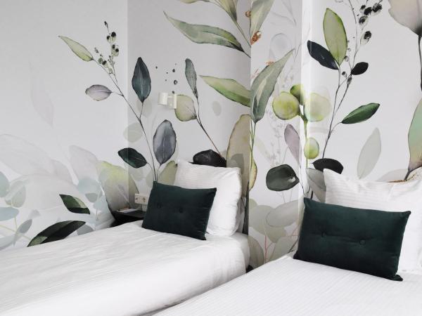Court Garden Hotel - Ecodesigned : photo 4 de la chambre chambre lits jumeaux