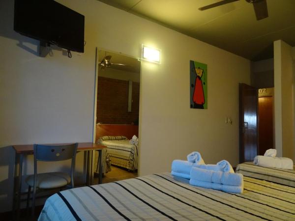 Hotel Necof : photo 4 de la chambre chambre triple