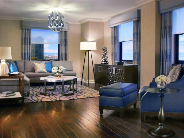 Hilton Chicago : photo 1 de la chambre suite de luxe 2 chambres