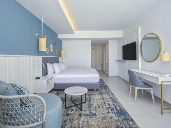 Hilton Skanes Monastir Beach Resort : photo 4 de la chambre chambre lit king-size deluxe - vue sur mer
