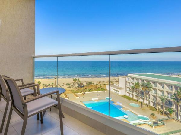 Hilton Skanes Monastir Beach Resort : photo 4 de la chambre suite 2 chambres avec lit king-size - vue sur mer