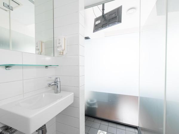 easyHotel Amsterdam City Centre South : photo 7 de la chambre chambre lits jumeaux standard