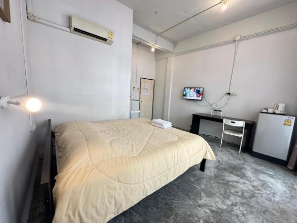 OYO 75472 GOTUM Hostel 2 & Money Exchange : photo 4 de la chambre chambre deluxe