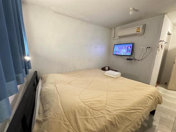 OYO 75472 GOTUM Hostel 2 & Money Exchange : photo 3 de la chambre chambre double standard