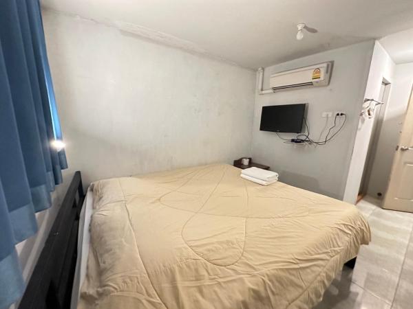 OYO 75472 GOTUM Hostel 2 & Money Exchange : photo 2 de la chambre chambre double standard