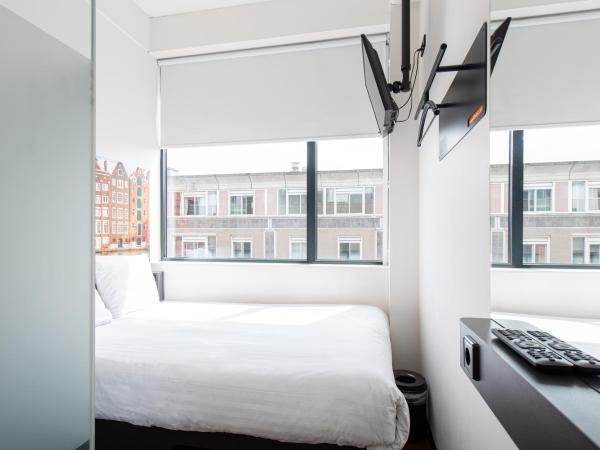 easyHotel Amsterdam City Centre South : photo 4 de la chambre petite chambre double