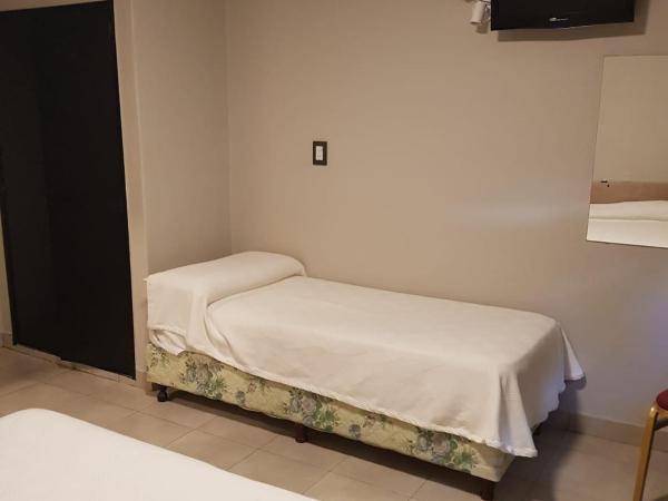 Hotel Marilian II : photo 7 de la chambre chambre triple