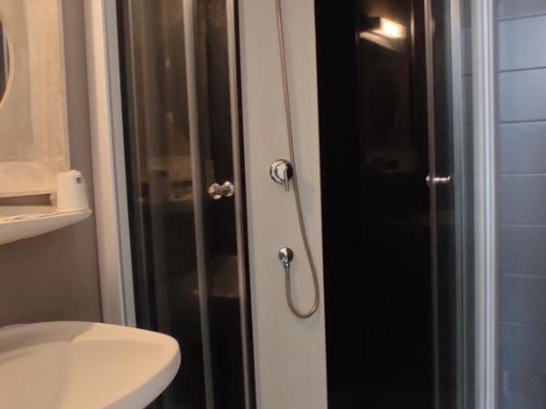 Hotel Luxembourg : photo 10 de la chambre chambre simple