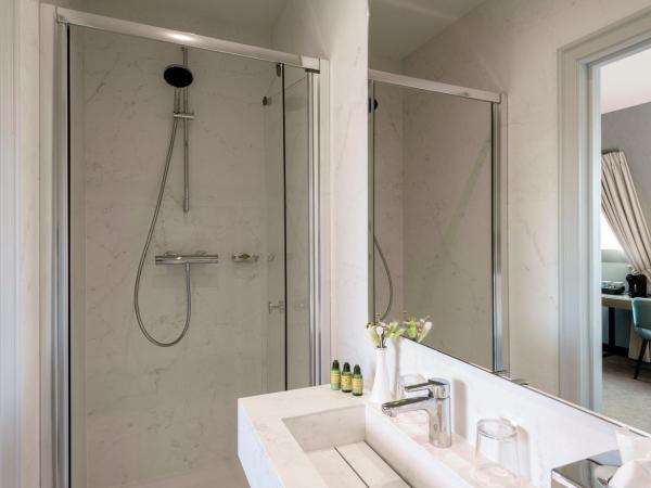 Hotel Aragon : photo 5 de la chambre chambre supérieure mansardée