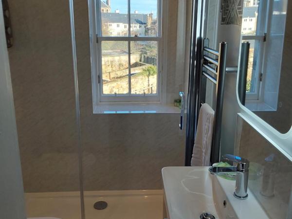 East Claremont Guest House : photo 1 de la chambre chambre double ou lits jumeaux supérieure