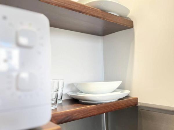 Apt 03 Beachside Beauty Central Studio Steps from Cafes : photo 2 de la chambre studio