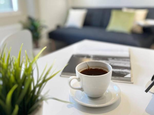 Apt 03 Beachside Beauty Central Studio Steps from Cafes : photo 3 de la chambre studio