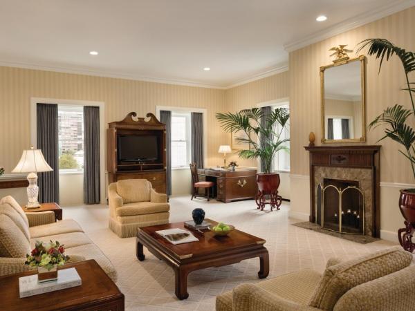 Fairmont Olympic Hotel : photo 2 de la chambre suite présidentielle cascade avec 1 lit king-size et 2 salles de bains