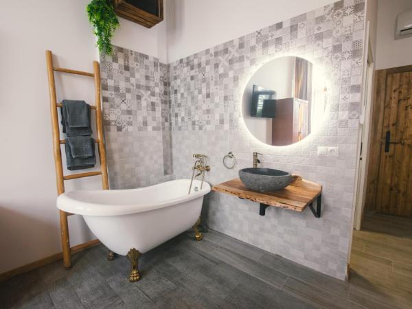 Banana Beach Patacona Rooms : photo 4 de la chambre chambre double deluxe avec baignoire