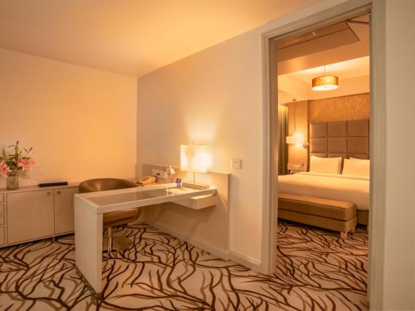 Radisson Blu Bengaluru Outer Ring Road : photo 3 de la chambre suite