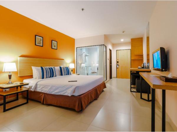 Vogue Pattaya Hotel : photo 1 de la chambre chambre lit king-size supérieure