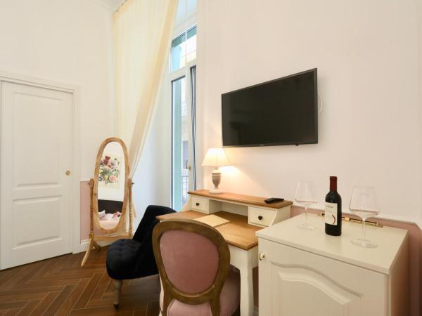 Macchiato Suites Boutique Guest House : photo 3 de la chambre chambre double de luxe avec grand balcon
