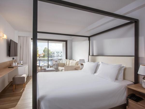 Hersonissos Palace : photo 8 de la chambre chambre double ou lits jumeaux - vue latérale sur mer