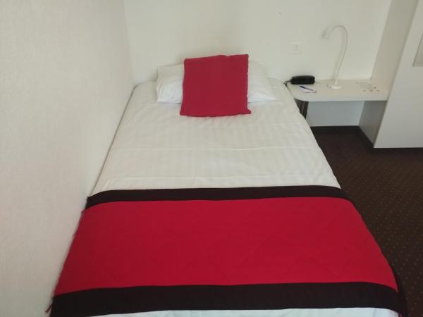 Touring au Lac : photo 2 de la chambre hébergement simple Économique côté ville