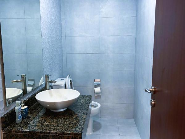 Dubai Town Jumeirah Beach Residence : photo 4 de la chambre lit superposé dans dortoir mixte