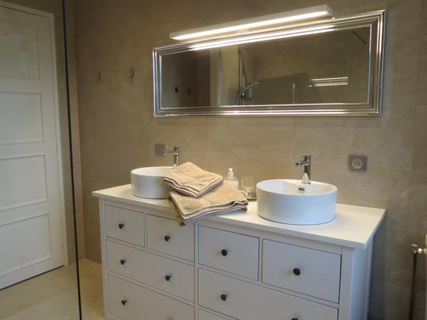 Molibeau : photo 10 de la chambre chambre double - vue sur jardin