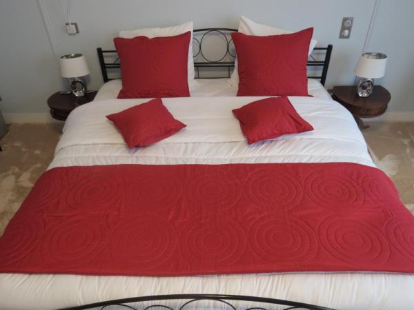 Molibeau : photo 5 de la chambre chambre double - vue sur jardin