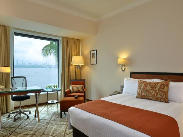 Hotel Marine Plaza : photo 4 de la chambre suite de luxe - vue partielle sur mer