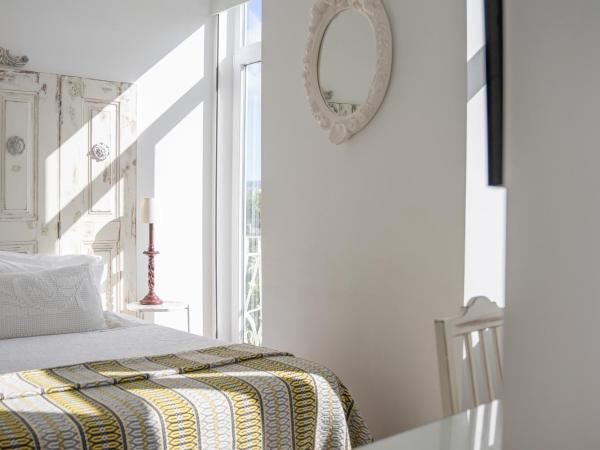 CoimbraAmeias : photo 2 de la chambre chambre double avec balcon