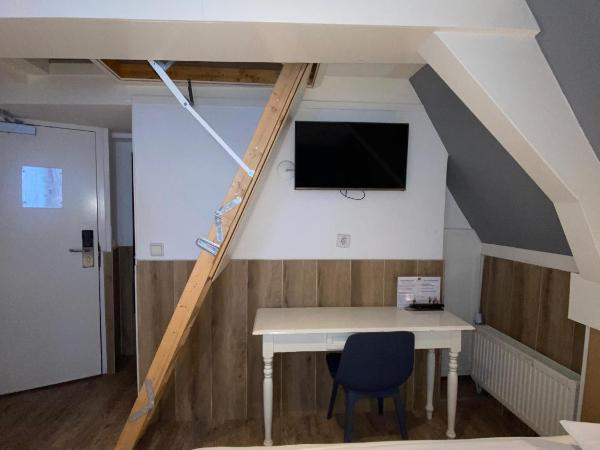 Hotel Old Quarter : photo 10 de la chambre chambre quadruple