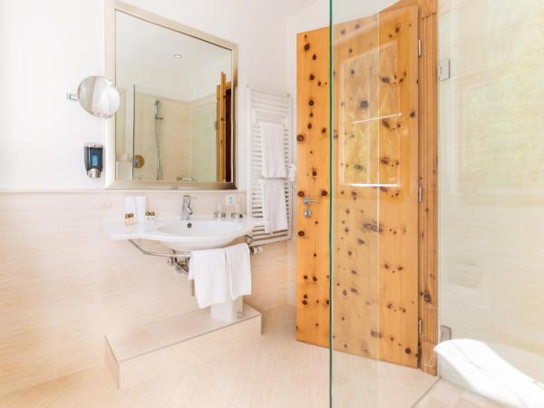 Chasa Castello relax & spa : photo 4 de la chambre chambre d'angle double