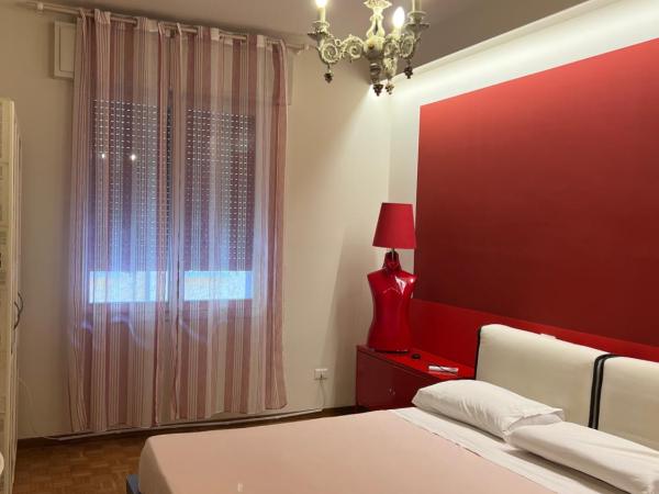 Moonlight Centro Bologna : photo 9 de la chambre chambre lit king-size standard
