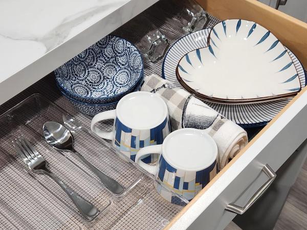 Entire Basement Suite with Private Entrance : photo 4 de la chambre chambre double