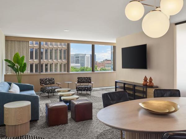 Sheraton Denver Downtown Hotel : photo 5 de la chambre suite lit king-size et canapé-lit