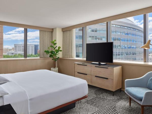 Sheraton Denver Downtown Hotel : photo 2 de la chambre suite lit king-size et canapé-lit