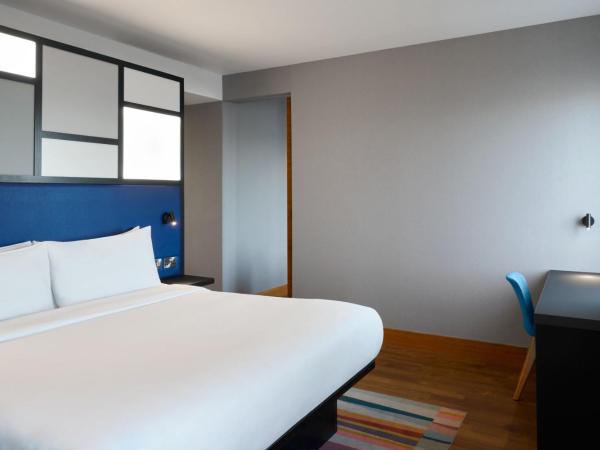 Aloft London Excel : photo 2 de la chambre chambre lit king-size urbaine - Étage supérieur