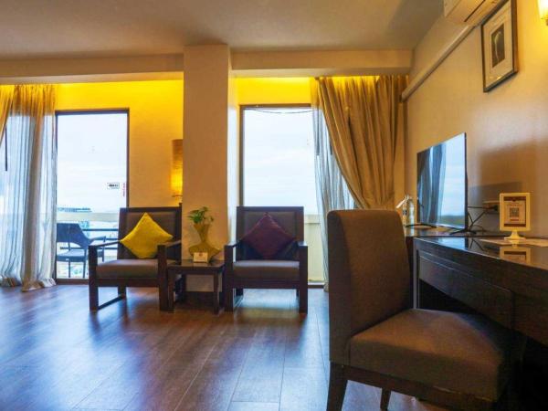 Sunbeam Hotel Pattaya - SHA Extra Plus : photo 9 de la chambre chambre deluxe double ou lits jumeaux