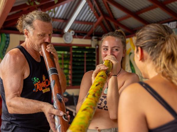 Travellers Oasis : photo 7 de la chambre chambre double Économique avec salle de bains commune