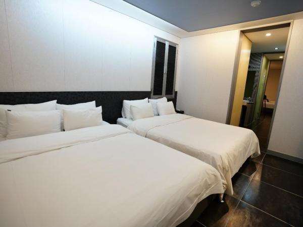 Shinchon Y Hotel : photo 7 de la chambre suite