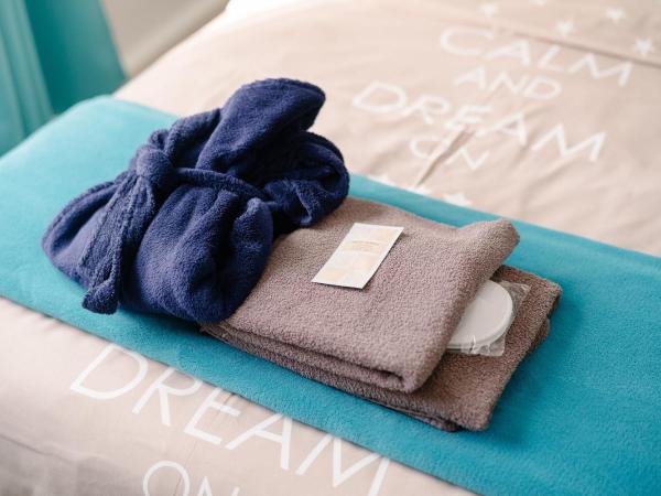 GästeHaus am Flughafen Düsseldorf : photo 4 de la chambre chambre double