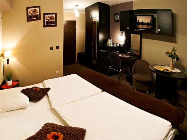 Apart A2 Bezobsługowy 24h Poznań : photo 2 de la chambre chambre triple avec salle de bains privative