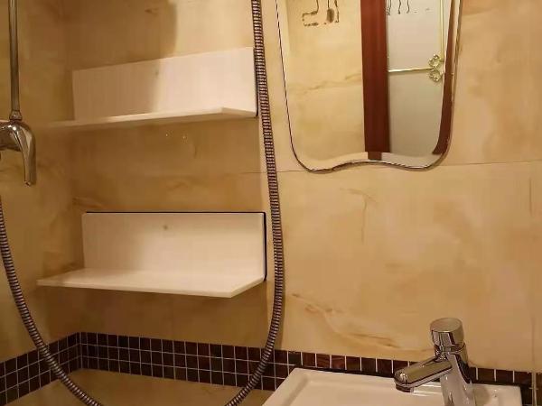 景士迪宾馆 : photo 2 de la chambre chambre simple avec toilettes et douche communes